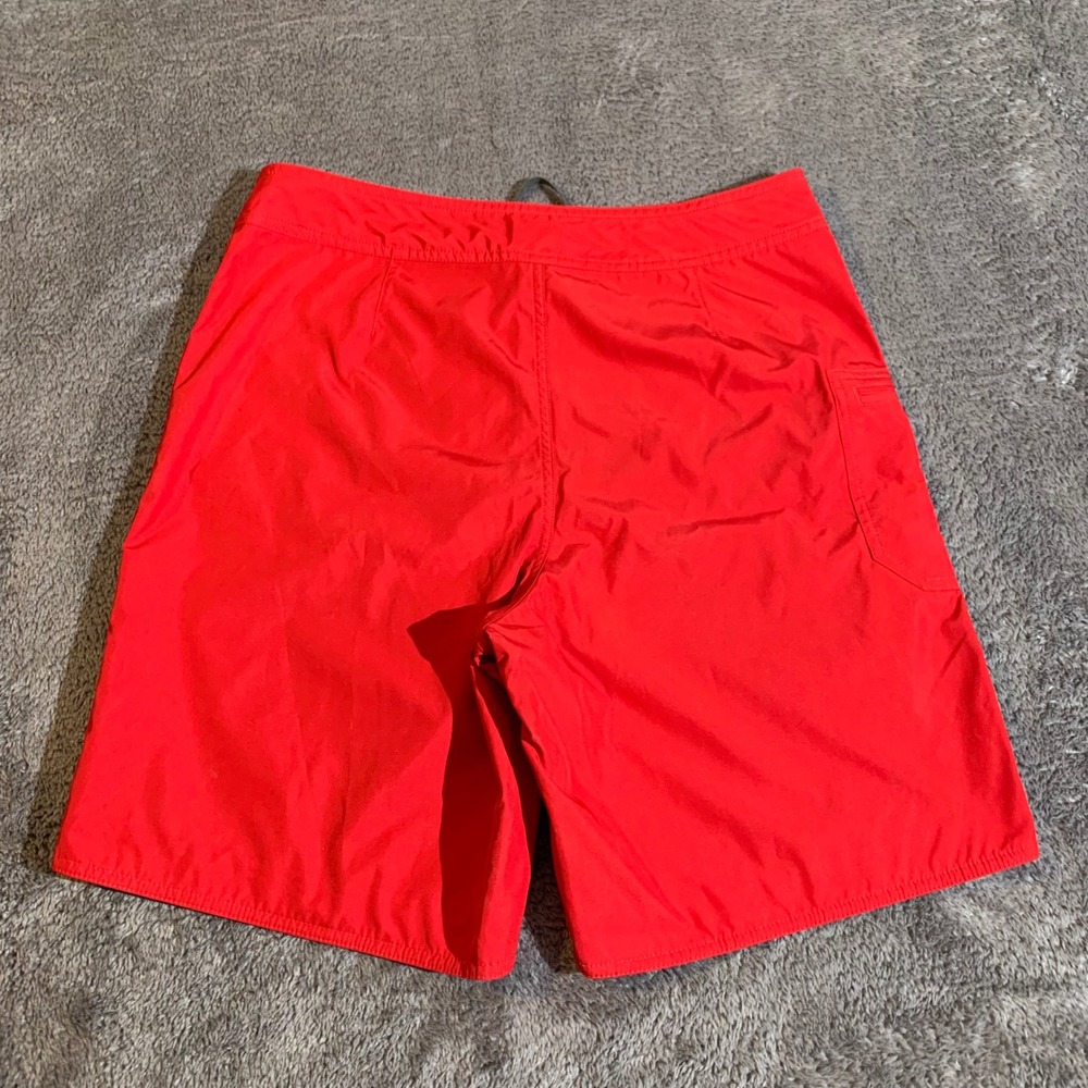 Patagonia‎ Mens Red Board Shorts Swim Trunks Size 32 Cargo Pocket Drawstring - Picture 3 of 7